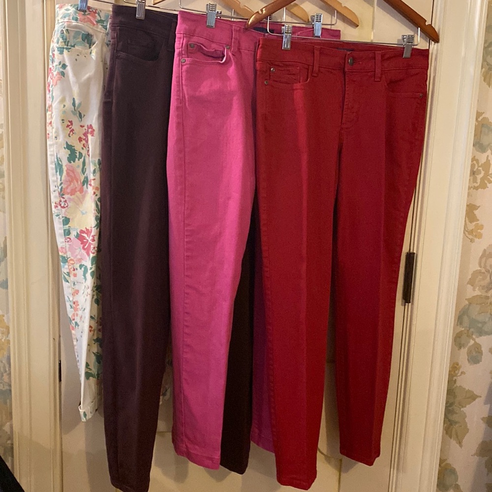 Lot 4 pairs of NYDJ sz 4